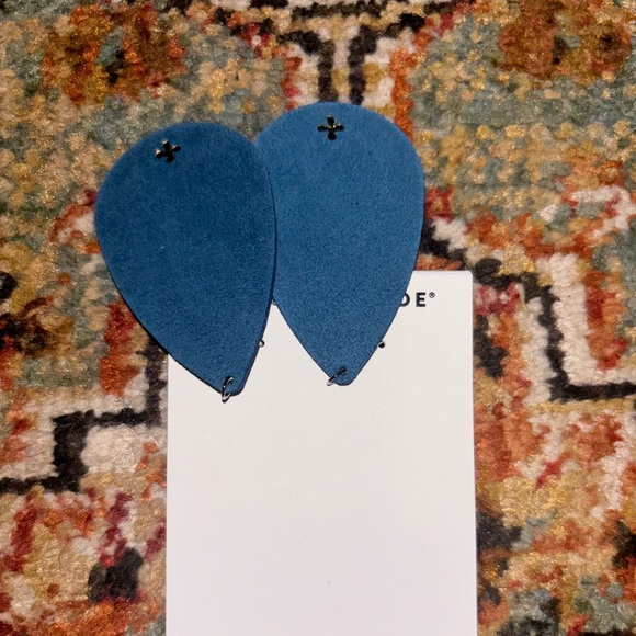 Nike & Suede Medium Teardrops in Navy Blue - Picture 2 of 3